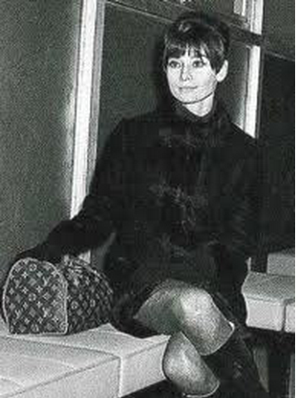 Одри Хепберн с сумкой Louis Vuitton