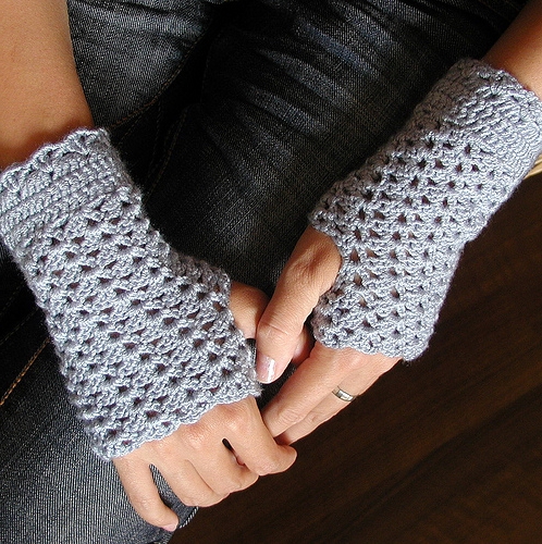 grey-fingerless-crochet-mittens